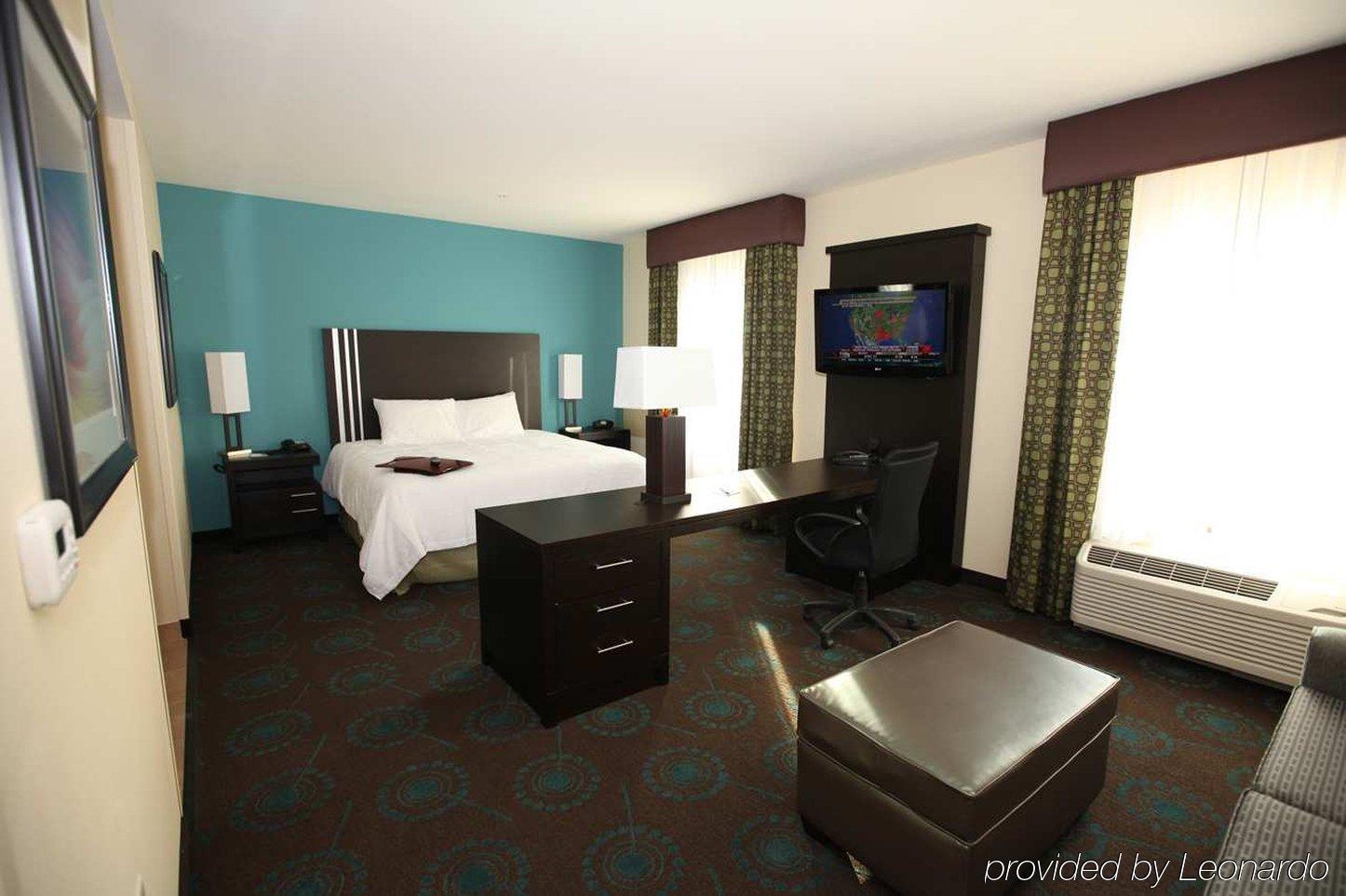 Hampton Inn Beeville Oda fotoğraf